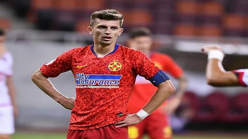 الهلال يقترب من ضم الروماني تاناسي لصفوف فريقه