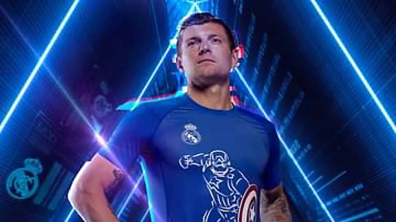 صور.. سبب ارتداء لاعبو ريال مدريد قمصان "كابتن أميركا