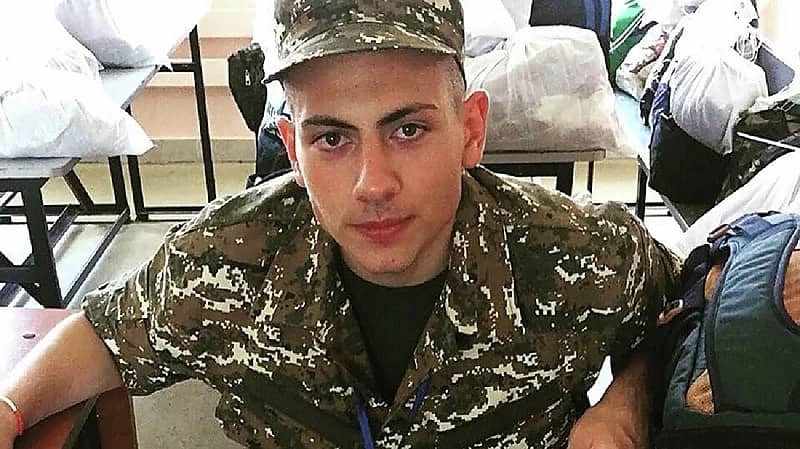 اعتقال امرأة بتهمة محاولة خطف نجل رئيس وزراء أرمينيا