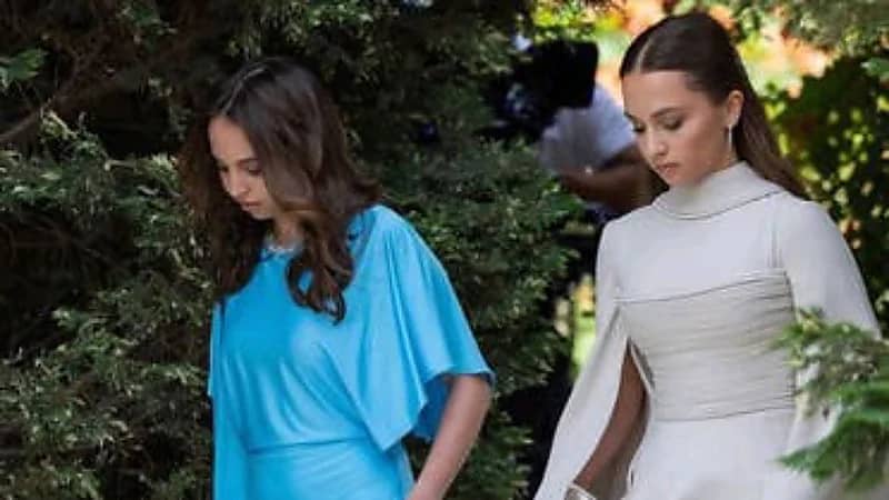 الأميرة إيمان تلفت الأنظار في حفل زواج شقيقها ولي عهد الأردن