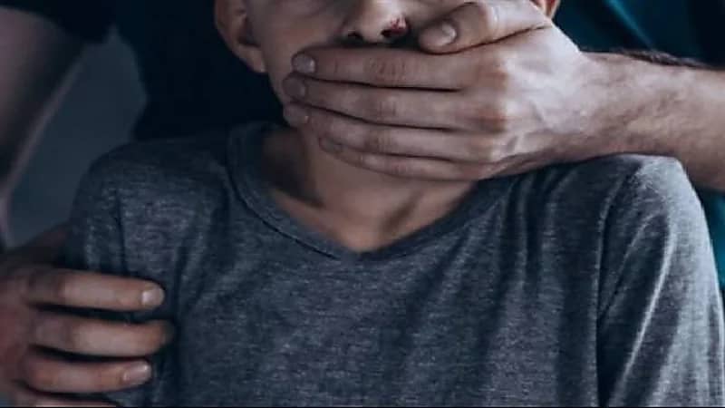 الحبس المؤبد لإمام هتك عرض طفل داخل مسجد