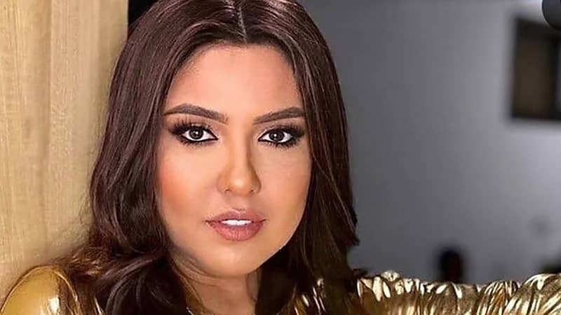 مي كساب عن تعدد الزوجات: الست اللي بتقبل تكون زوجة ثانية غبية .. فيديو