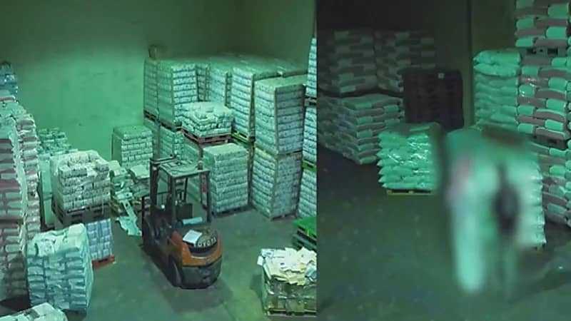 لحظة ضبط عمالة تغش الدقيق المدعوم.. فيديو