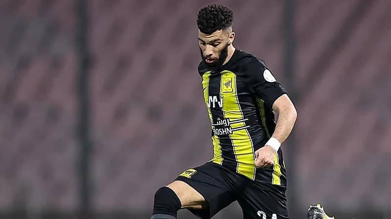 عبدالرحمن العبود يقترب من الاتفاق