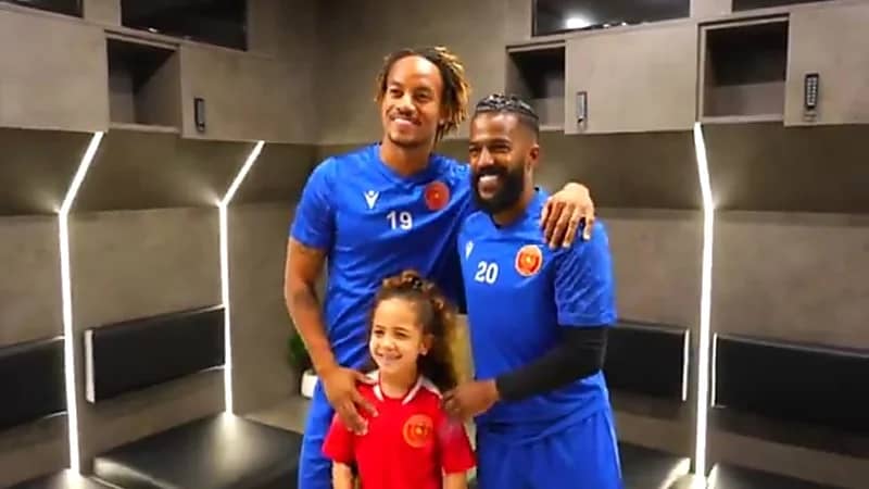 القادسية يجمع نواف العابد وكاريلو بعد فراق طويل.. فيديو