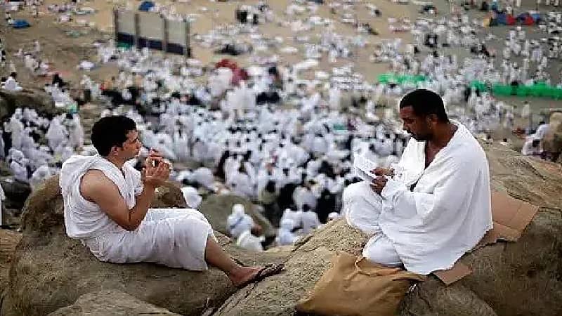 هيئة كبار العلماء: لا يجوز الذهاب إلى الحج دون تصريح