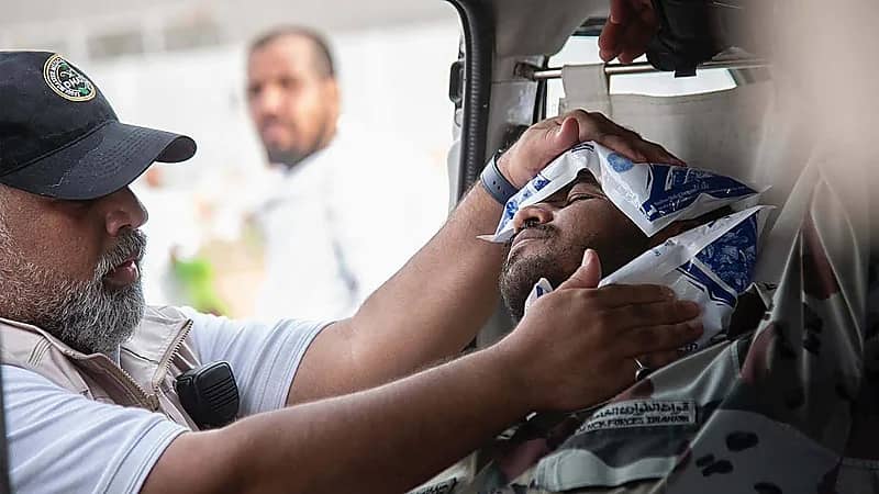 مركز الإجهاد الحراري بعرفة يستقبل 225 حالة إجهاد حراري وتعب