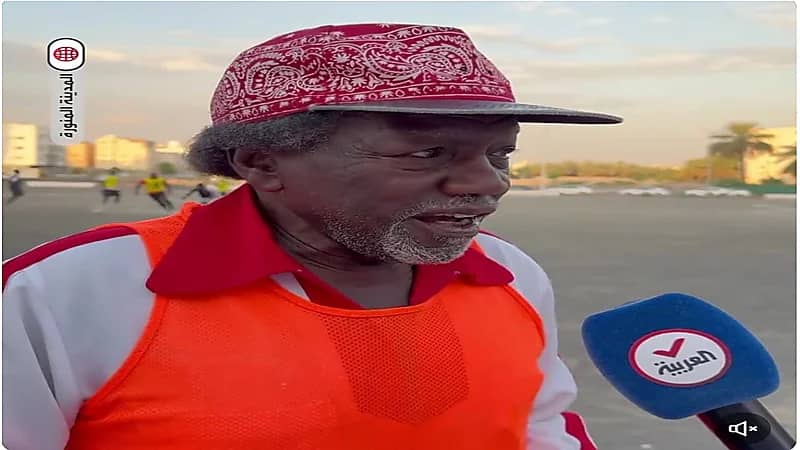 تعرف على قصة "عبدالحميد أيوب" مكتشف مواهب كرة القدم في المدينة المنورة.. فيديو