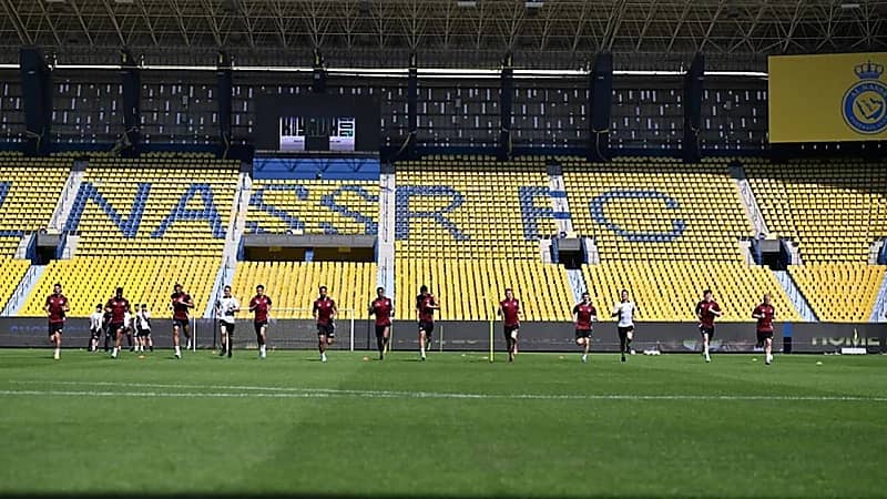 استقبال نادي نيوكاسل بحفاوة على ملعب الأول بارك