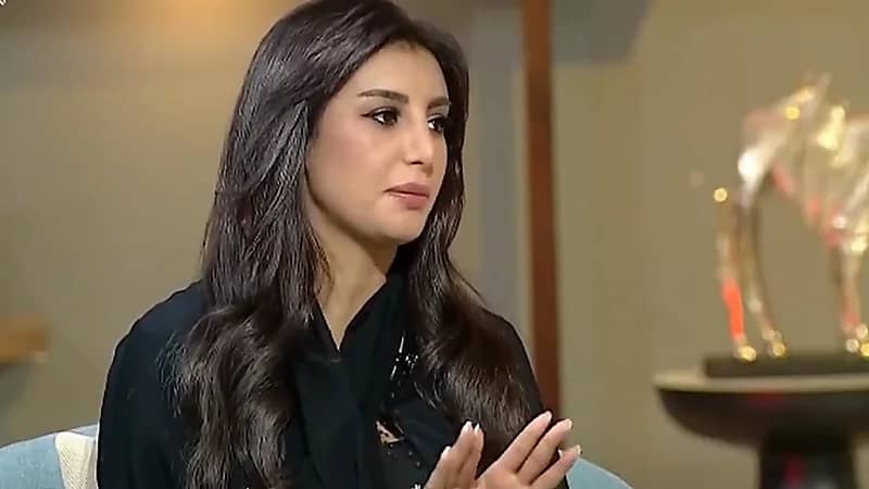 أخصائية تقدم نصيحة للرجال المقبلين على الباروكات .. فيديو