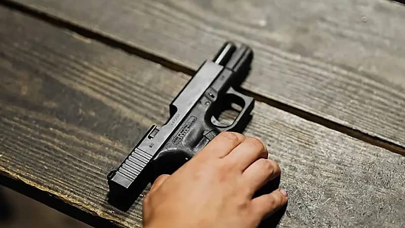 قُتل نجل شقيقته إثر خلاف على مفتاح