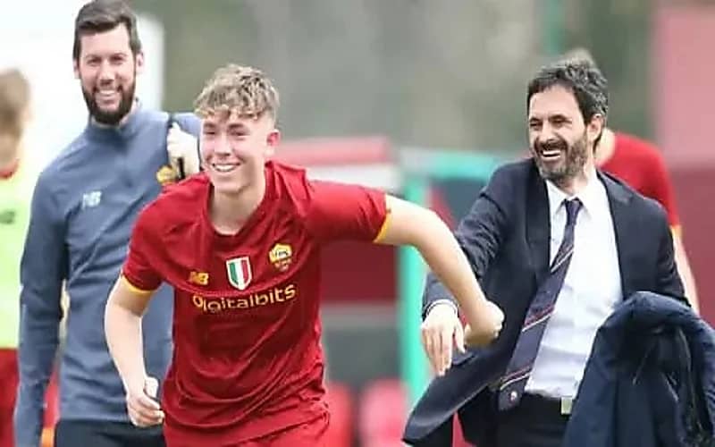 كريستيان توتي يعتزل كرة القدم بعمر 19 عامًا بسبب "ثقل الاسم"