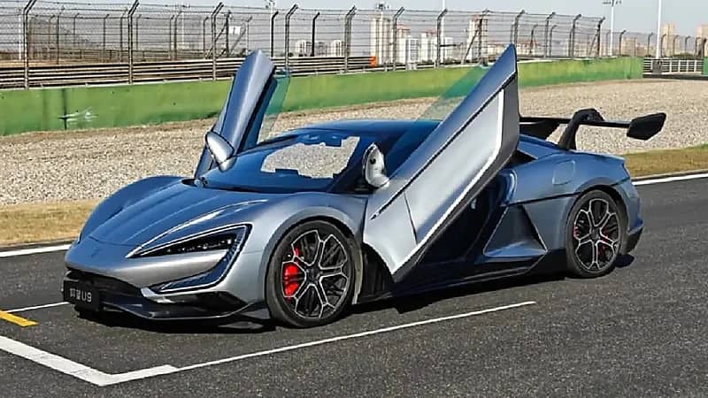 يانج وانج تزيح الستار عن طرازها الجديد U9