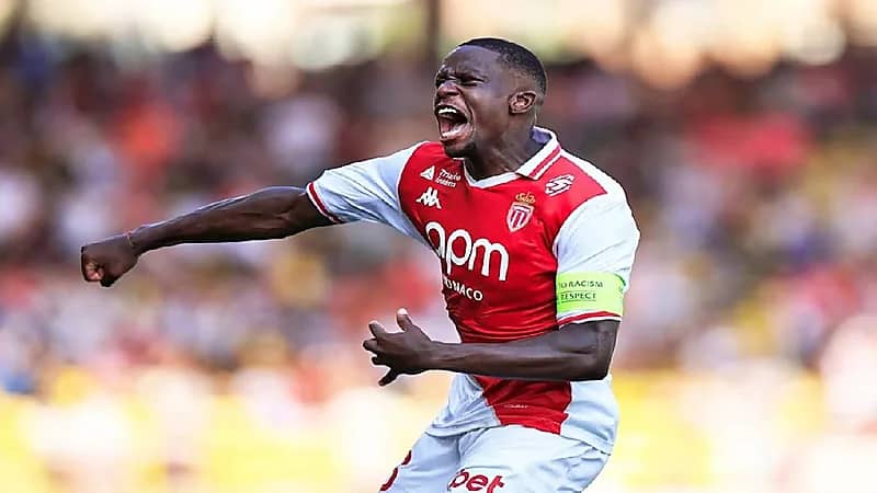 الأهلي يضع بيسوما ضمن حساباته بعد تعقد صفقة زكريا