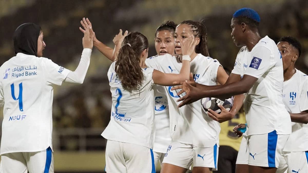 الهلال يحسم كلاسيكو السيدات أمام الاتحاد بثلاثية مثيرة