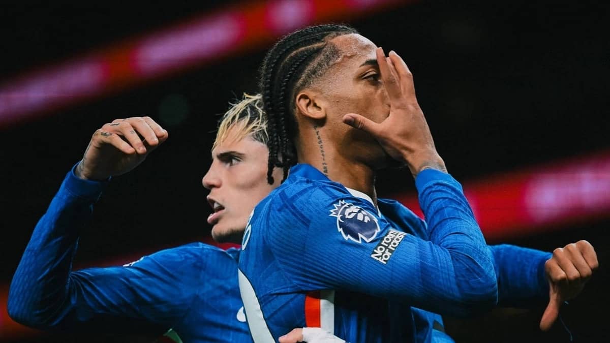 تشيلسي يعمق جراح توتنهام ويقتنص فوزًا ثمينًا