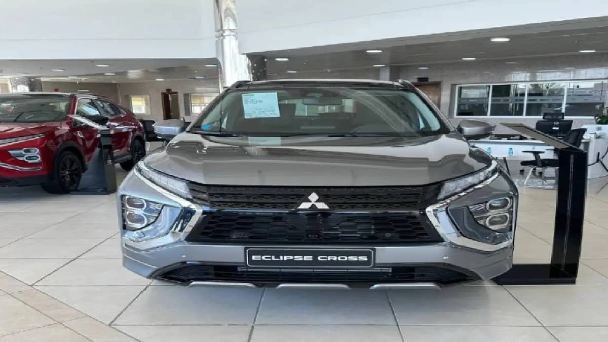 ميتسوبيشي تزيح الستار عن اكليبس كروس 2026