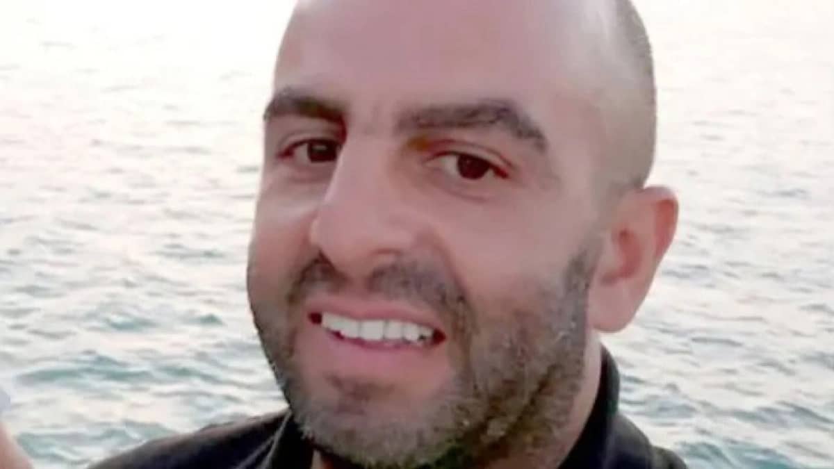 جزائري يتحول إلى بطل في بريطانيا بعد إنقاذه مئات الركاب من عملية طعن