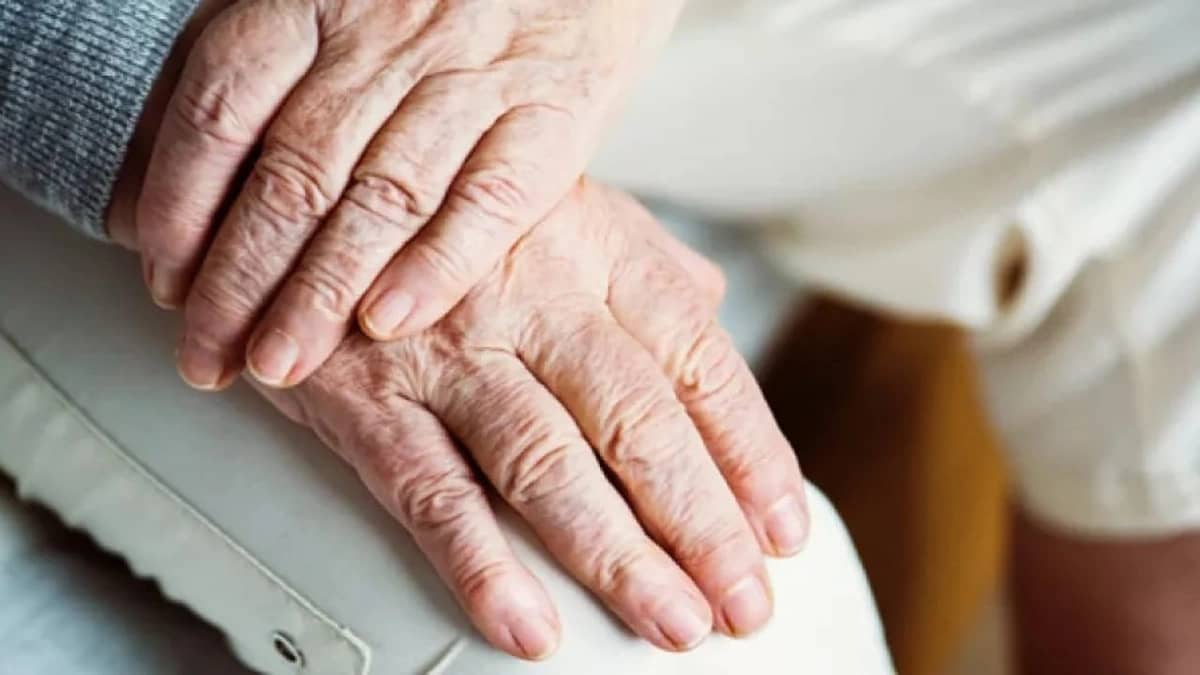 ثلاث أطعمة مذهلة تحميك من الشيخوخة وتعزز صحتك