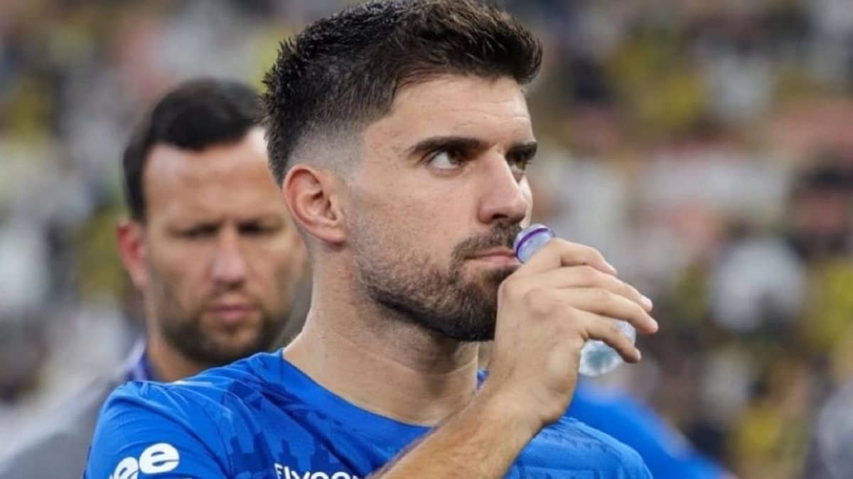 نيفيز عن هدفه العكسي: لم أتوقع أن بونو لن يتصدى للكرة