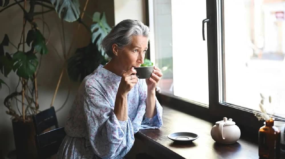 دراسة: الشاي يدعم صحة عظام النساء والقهوة تضعفها