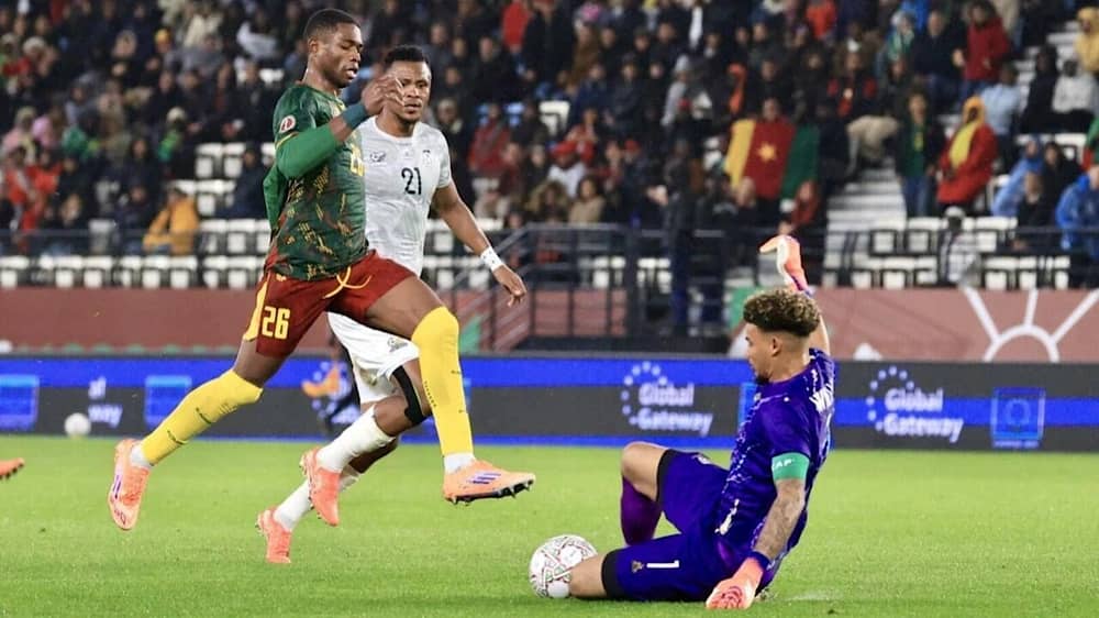 الكاميرون تتجاوز جنوب إفريقيا بثنائية وتتأهل إلى ربع النهائي