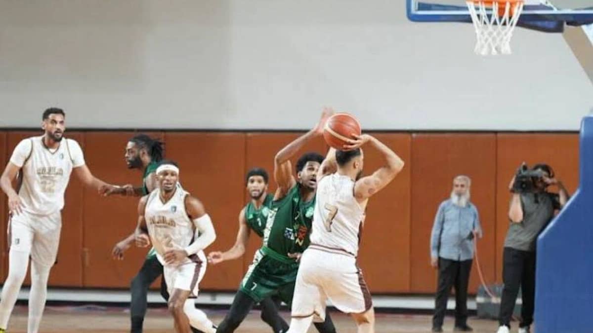 رئيس اتحاد كرة السلة: عقوبات مغلظة تنتظر الأهلي والعلا.. فيديو