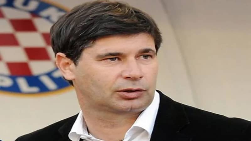 النصر يتعاقد مع مساعد المدير الرياضي في برشلونة "فوسيفتش"