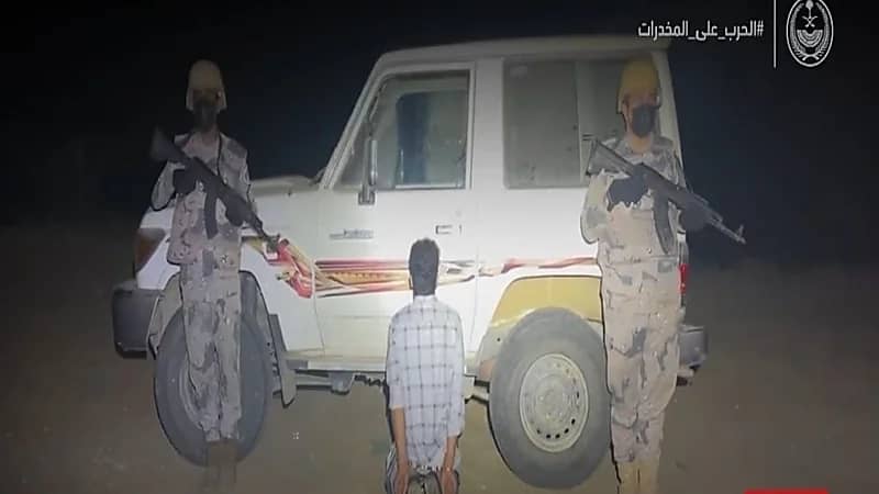 إحباط محاولات تهريب 350 ألف قرصًا من الإمفيتامين المخدر.. فيديو