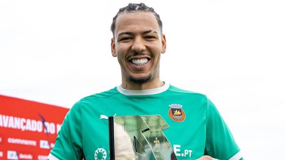 ريو آفي يحدد 15 مليون يورو لبيع البرازيلي كلايتون