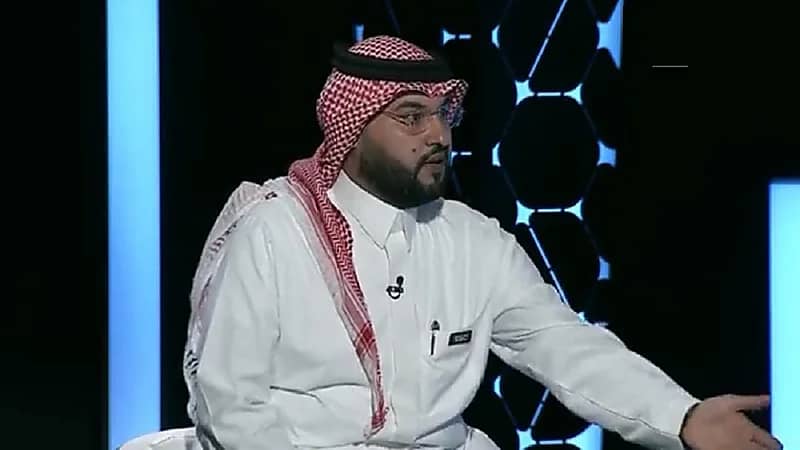 بندر الراشد: المباراة سُلبت من الشباب.. والحكم الأجنبي أسوأ من المحلي