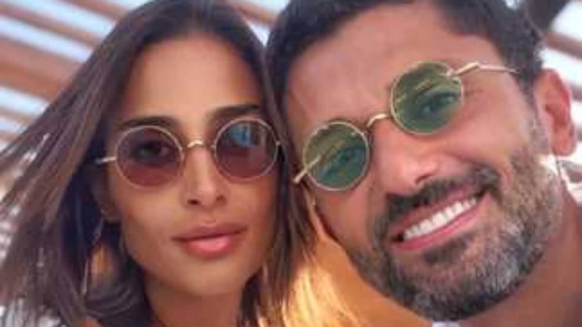 كريم محمود عبد العزيز يعلن طلاقه رسميًا من آن الرفاعي بعد سنوات من الزواج