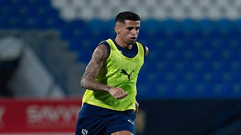 كانسيلو يشارك في تدريبات الهلال