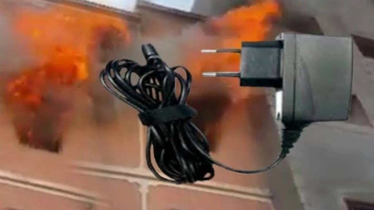 أسرة كاملة التهمتها النيران بسبب شاحن هاتف