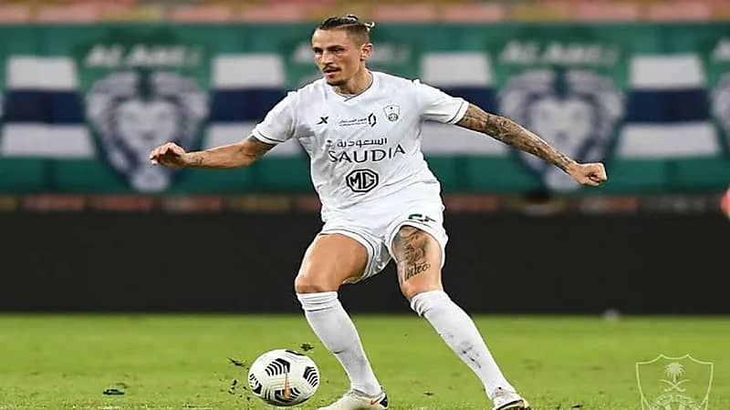 مدرب الأهلي يستبعد فيجسا من لقاء الحزم بسبب الإصابة