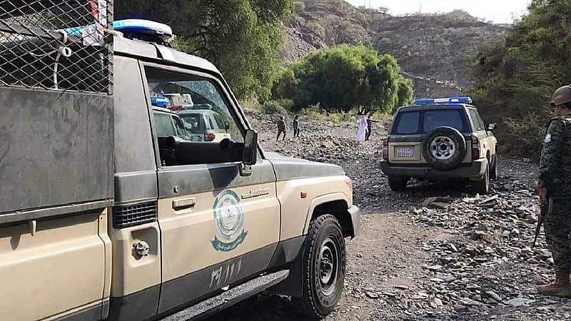 القبض على امرأتين لترويجهما الحشيش والميثامفيتامين في جازان