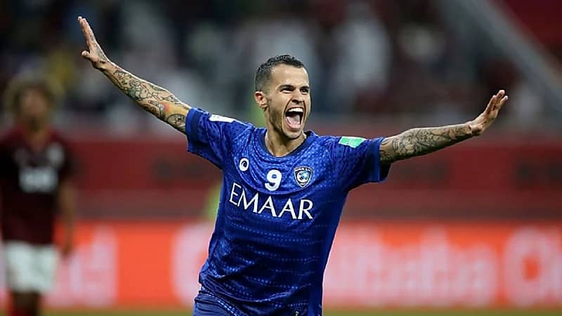 الكشف عن وجهة لاعب الهلال السابق جيوفينكو