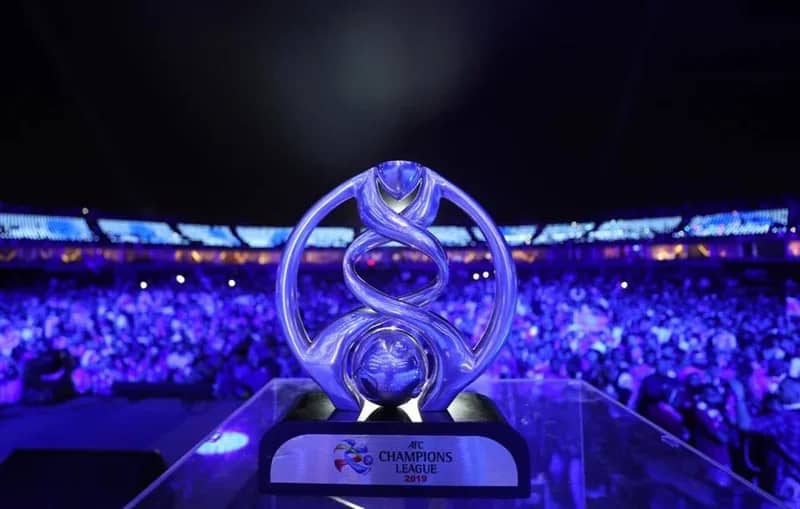 وليد الفراج: القميص الأزرق شرف الكرة السعودية