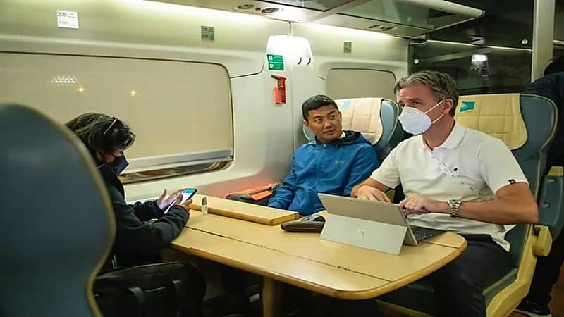 وصول الوفد الآسيوي إلى الدمام بعد اختتام جولته في الرياض