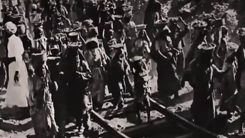 بالفيديو.. قصة أسوء كارثة تهجير حدثت في المدينة المنورة على يد "فخري باشا"