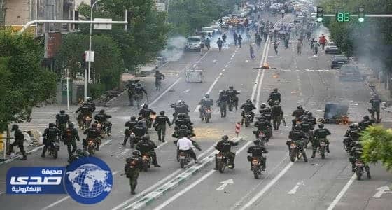 روحاني يهدد خامنئي بالفوضى العارمة لو تدخل الحرس الثوري في الانتخابات