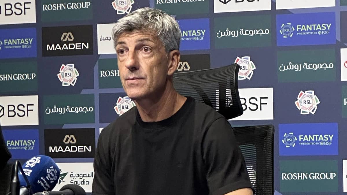 ألغواسيل: رغم الخسارة راضٍ عن الأداء أمام الهلال