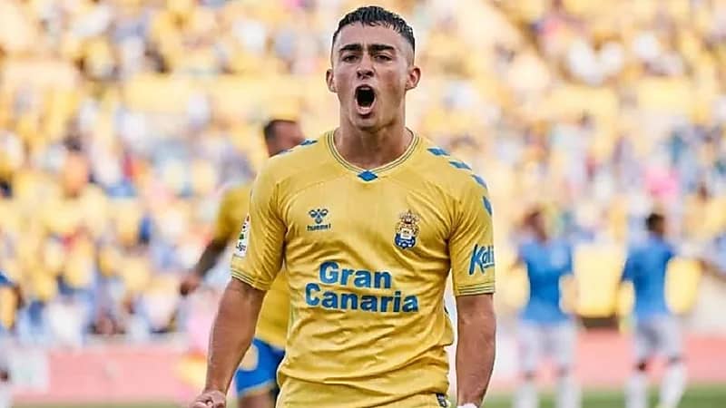 لاس بالماس يوافق على انتقال موليرو للهلال