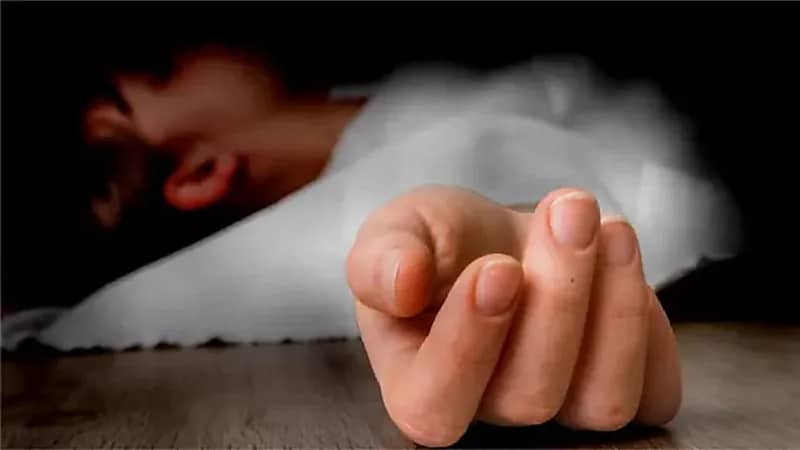 العثور على طفلة مخنوقة داخل صندوق سيارة