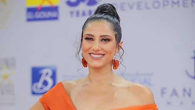 "هاكر" عراقي يخترق حساب حنان مطاوع لسبب غريب