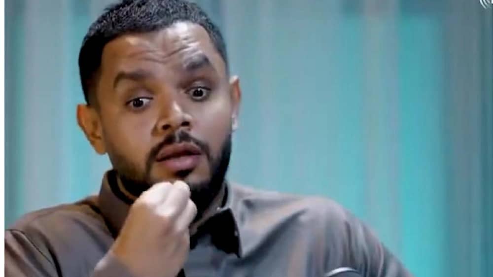 الأسطاء :الأمير عبدالرحمن بن تركي رفع يده عن إدارة المالك .. فيديو