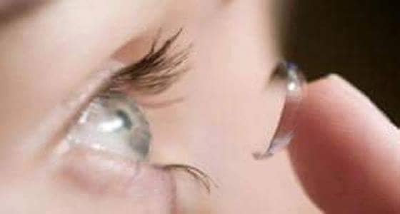 عملية ناجحة بمستشفي الملك خالد تعيد النظر لفتاه فقدته منذ طفولتها